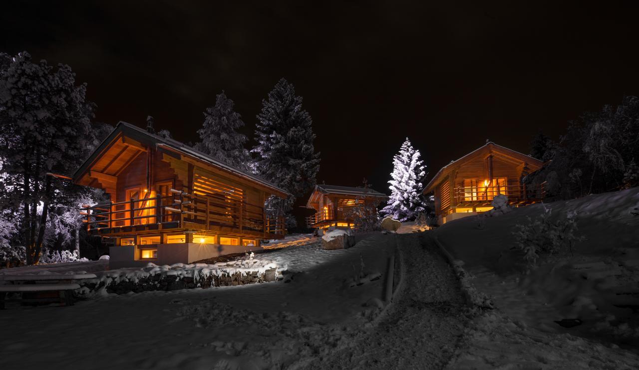 Les Mazots De La Source & Spa Vercorin Exteriör bild